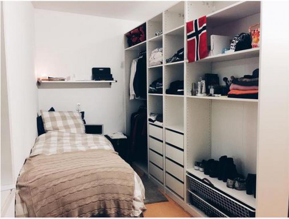 Katharina's kamer op het Science Park. 'Quite small, but my mother and I made the best of it,' zegt ze erover