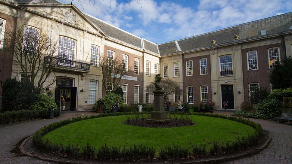 De rechtenfaculteit neemt binnenkort afscheid van de Oudemanhuispoort, waar het al sinds mensenheugenis huist